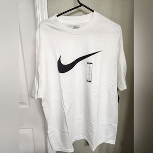 NWT Men's White XL Tshirt